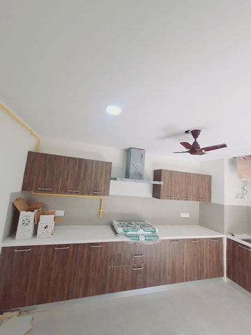 Furnished Amenities in 3 BHK Apartment at Ireo The Corridors, Sector 67a – for Rent