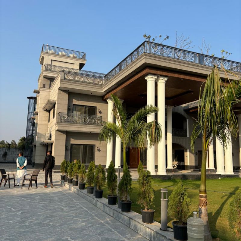 5 BHK + Pooja Room,Servant Room Villa For Sale in Vasant Kunj