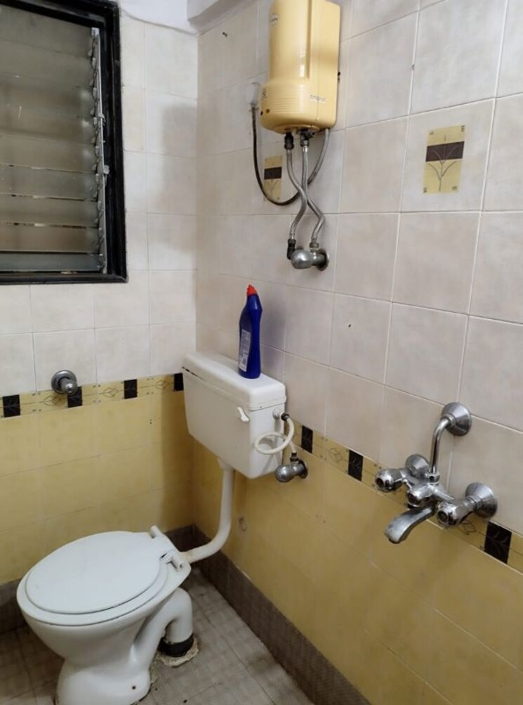 Bathroom, kalpataru-classic 3 Bedroom 1200 Sq.Ft. Apartment In Malad West Mumbai 9781353