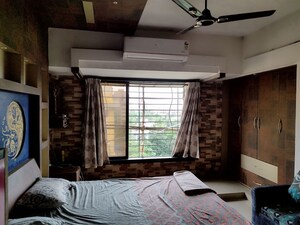 Bedroom in 3 BHK Apartment at Kalpataru Classic, Malad West – for Rent