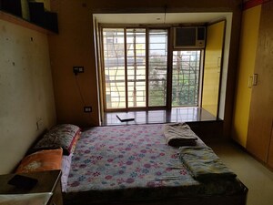 Bedroom in 3 BHK Apartment at Kalpataru Classic, Malad West – for Rent