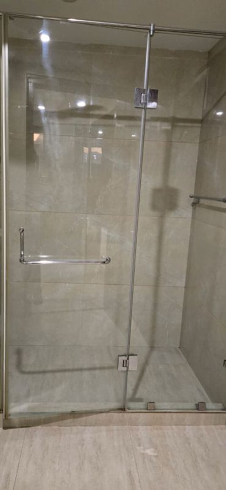 Bathroom, south extension ii 3 Bedroom 250 Sq.Yd. Builder Floor In South Extension ii Delhi 9781371