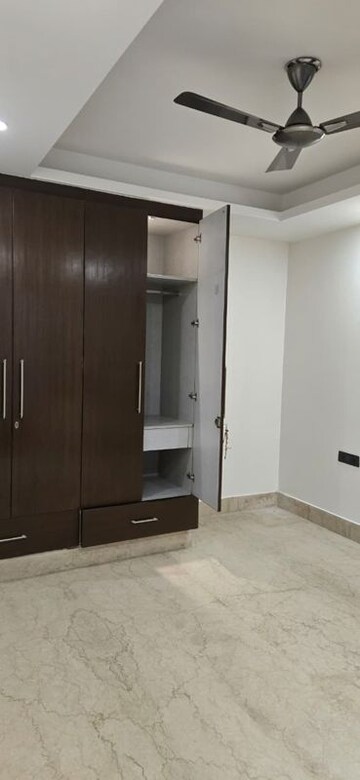 Bathroom in 3 BHK Builder Floor at South Extension ii – for Rent