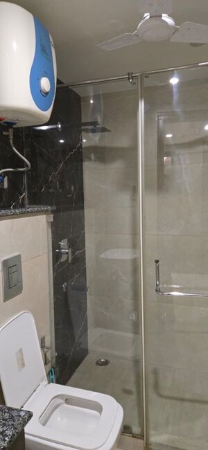 Furnished Amenities in 3 BHK Builder Floor at South Extension ii – for Rent