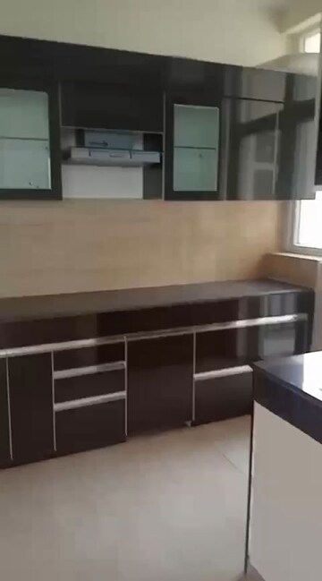Kitchen in 3 BHK Apartment at Omaxe The Palace, Gomti Nagar – for Sale
