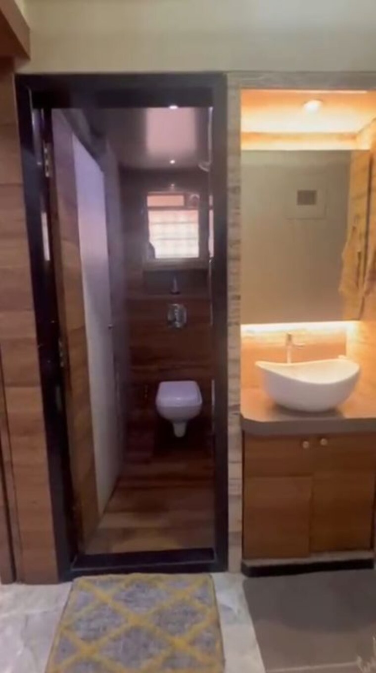 Bathroom, mulund east 1 Bedroom 325 Sq.Ft. Apartment In Mulund East Mumbai 9781409