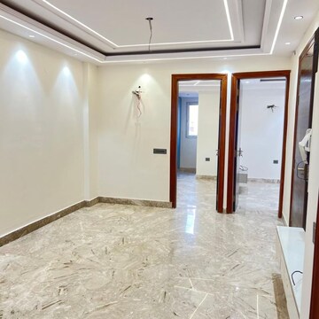 Room in 3 BHK Builder Floor at Pitampura – for Rent