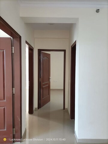 Building Lobby in 3.5 BHK Apartment at Omaxe Waterscapes, Gomti Nagar – for Rent