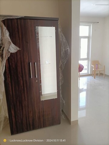 Building Lobby in 3.5 BHK Apartment at Omaxe Waterscapes, Gomti Nagar – for Rent