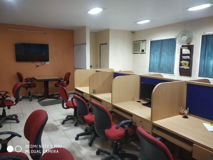 Team Area, hazratganj Commercial Office Space 700 Sq.Ft. In Hazratganj Lucknow 9781414