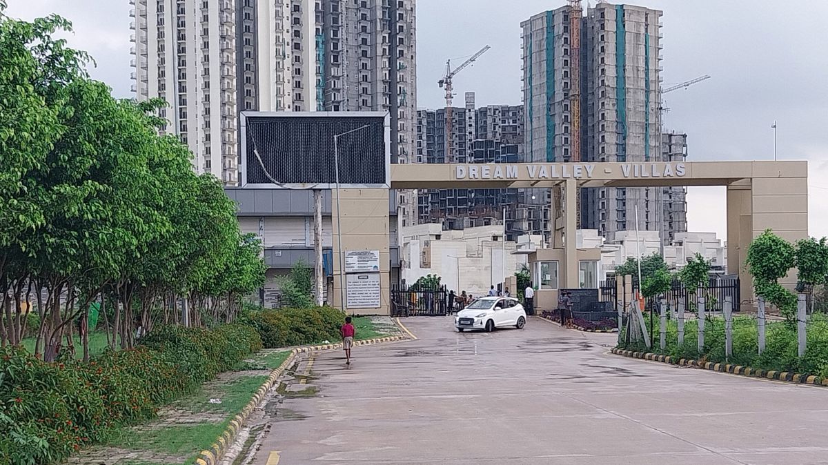 3 BHK Apartment For Sale in Amrapali Dream Valley