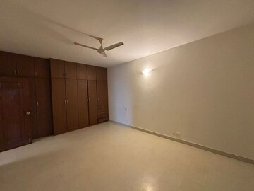 Room in 3 BHK Apartment at Prestige Elgin, Richmond Town – for Rent