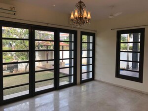 Room in 5 BHK Villa at Vipul Tatvam Villas, Sector 48 – for Rent