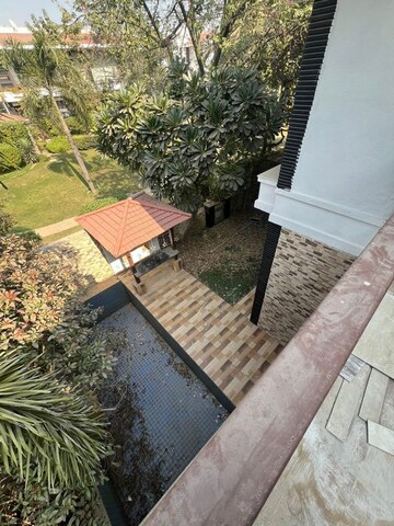 Balcony in 5 BHK Villa at Vipul Tatvam Villas, Sector 48 – for Rent