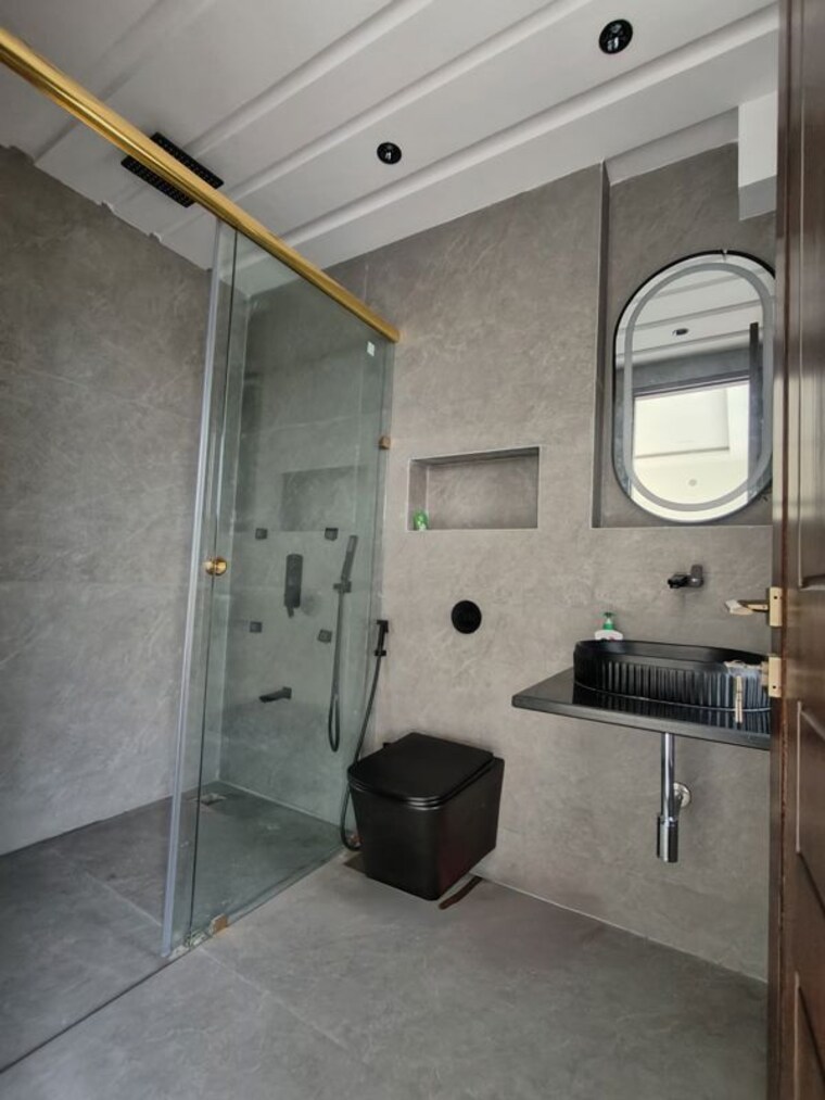 Bathroom, raunak-viraj-tower 5 Bedroom 3500 Sq.Ft. Apartment In Pokhran Road No Two Thane 9781444