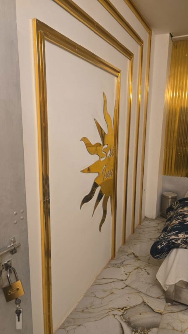 Balcony, khurram nagar 6+ Bedroom 4000 Sq.Ft. Independent House In Khurram Nagar Lucknow 9781459