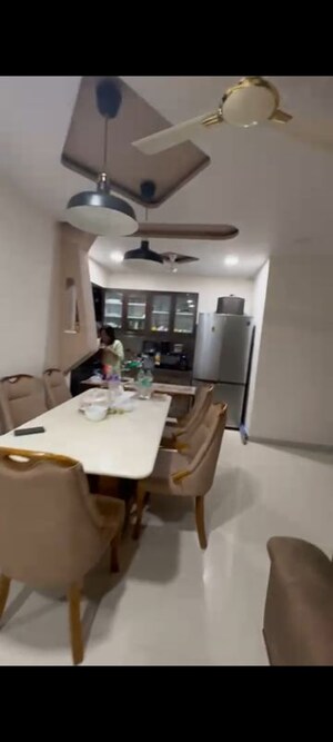 Dining area in 2 BHK Apartment at Andheri East – for Rent