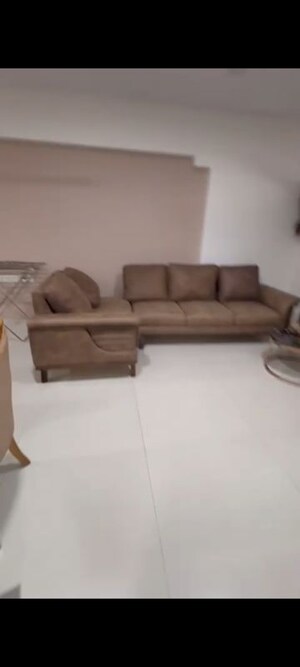 Living Room in 2 BHK Apartment at Andheri East – for Rent