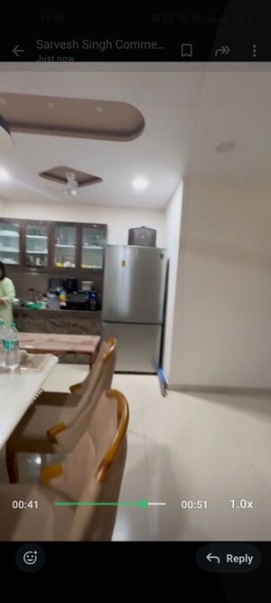 Team Area in 2 BHK Apartment at Andheri East – for Rent