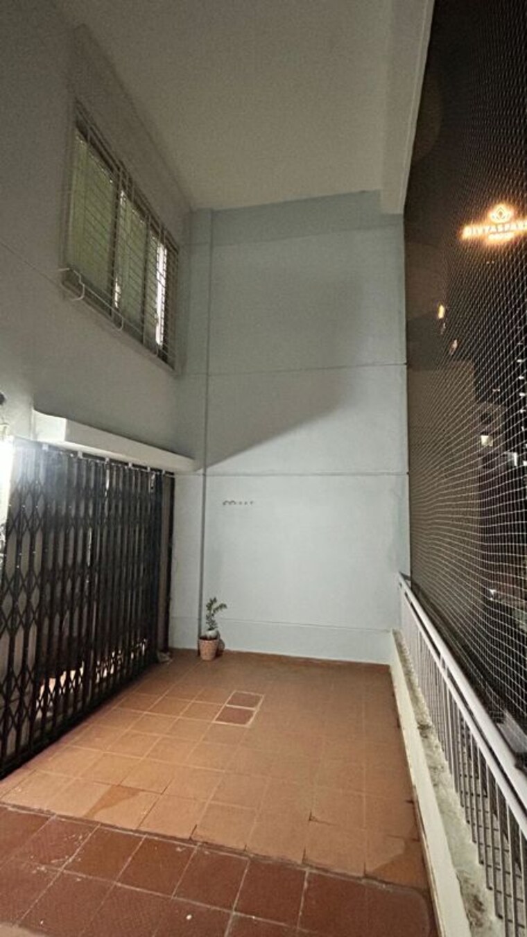 Bathroom, vilas-javdekar-yashwin-encore 2 Bedroom 1200 Sq.Ft. Apartment In Wakad Pune 9781475