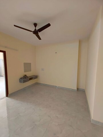 Room in 2 BHK Builder Floor at Kaggadasapura – for Rent