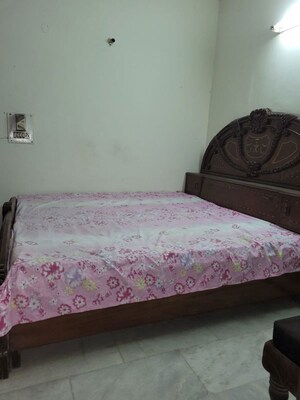Bedroom in 1 BHK Builder Floor at Palam Vihar – for Rent