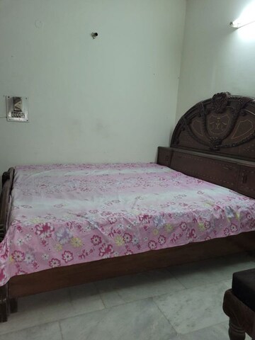 Bedroom in 1 BHK Builder Floor at Palam Vihar – for Rent