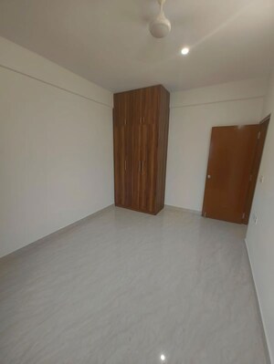 Room in 2 BHK Builder Floor at DSR Divine, New Thippasandra – for Rent