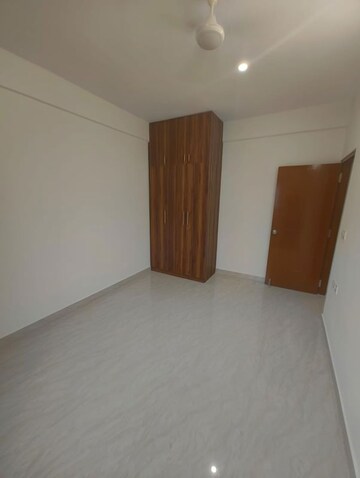 Room in 2 BHK Builder Floor at DSR Divine, New Thippasandra – for Rent