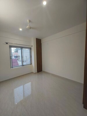 Room in 2 BHK Builder Floor at DSR Divine, New Thippasandra – for Rent