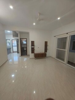 2 BHK + Pooja Room,Servant Room Builder Floor For Rent in DSR Divine