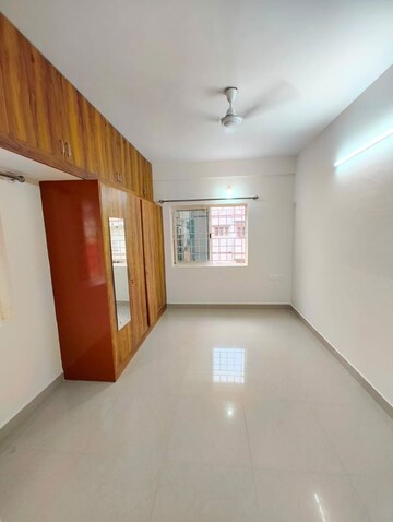 Room in 2 BHK Builder Floor at Indira Apartments New Tippasandra, New Thippasandra – for Rent