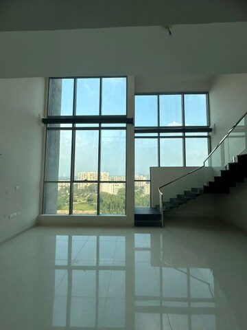 Room in 4 BHK Apartment at SJR Palazza City, Sarjapur Road – for Rent