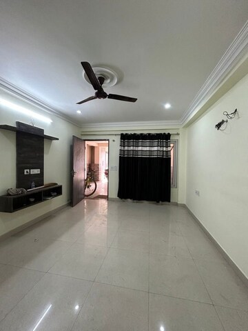 Living Room in 1 BHK Builder Floor at Hong Kong Bazaar, Sector 57 – for Rent