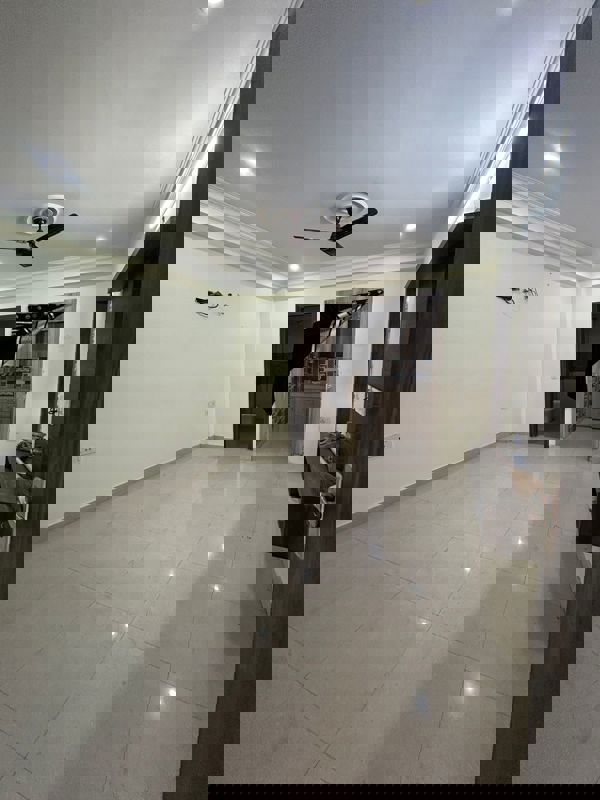 1 BHK 750 Sq.Ft. Builder Floor in Hong Kong Bazaar