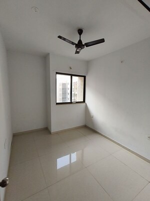 Room in 1 BHK Apartment at Lodha Lakeshore Greens, Dombivli East – for Rent