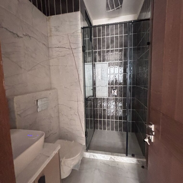 undefined, hauz khas 3 Bedroom 200 Sq.Yd. Builder Floor In Hauz Khas Delhi 9781665