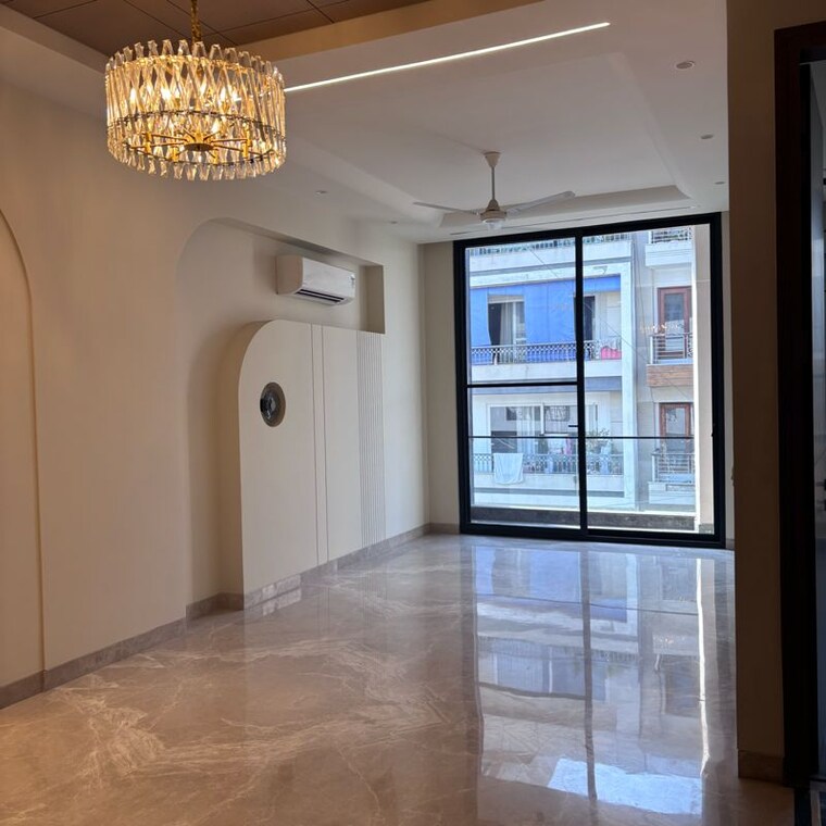 Room, hauz khas 3 Bedroom 200 Sq.Yd. Builder Floor In Hauz Khas Delhi 9781665