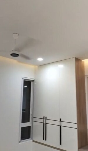 Room in 2.5 BHK Apartment at Aurobindo Kohinoor, Serilingampally – for Rent