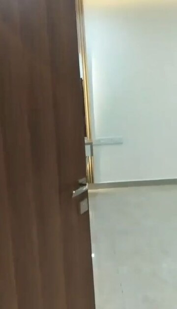 Furnished Amenities in 2.5 BHK Apartment at Aurobindo Kohinoor, Serilingampally – for Rent