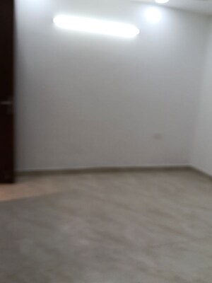 Room in 2 BHK Builder Floor at Paryavaran Complex – for Rent