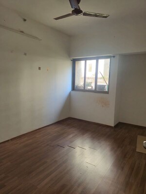 Room in 2 BHK Apartment at Lodha Splendora, Ghodbunder Road – for Rent