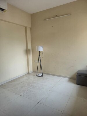 Room in 1 BHK Apartment at Lodha Splendora, Ghodbunder Road – for Rent