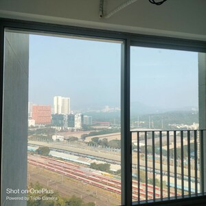 Room in 2 BHK Apartment at Sunteck City Avenue 4, Goregaon West – for Rent