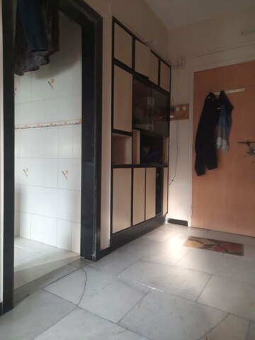 Room in 1.5 BHK Apartment at Viman Darshan CHS, Andheri East – for Rent