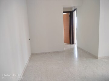 Room in 2.5 BHK Apartment at Ekta Tripolis, Goregaon West – for Rent