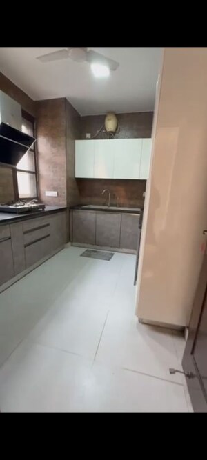 Kitchen in 5 BHK Villa at Vipul Tatvam Villas, Sector 48 – for Rent