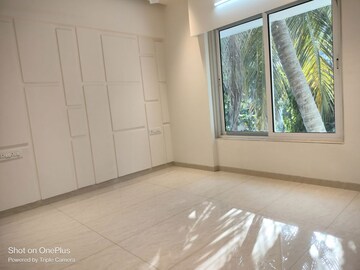 Room in 2 BHK Apartment at Parekh Celeste, Goregaon West – for Rent