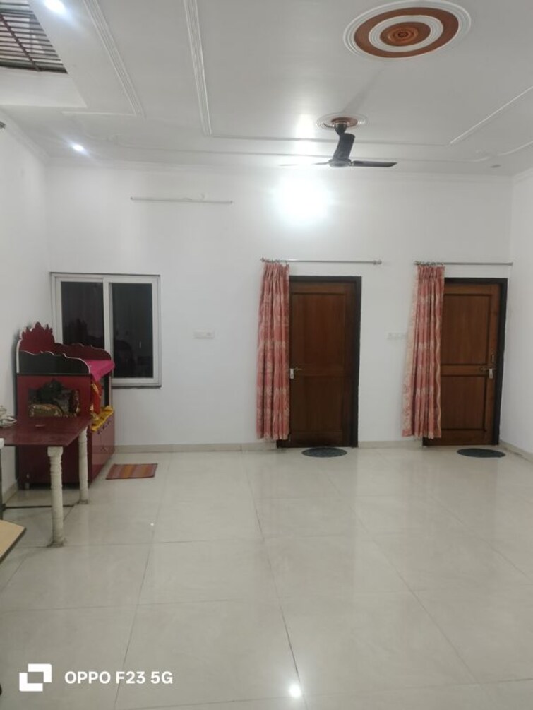Living Room, gomti nagar 3 Bedroom 3050 Sq.Ft. Builder Floor In Gomti Nagar Lucknow 9781740