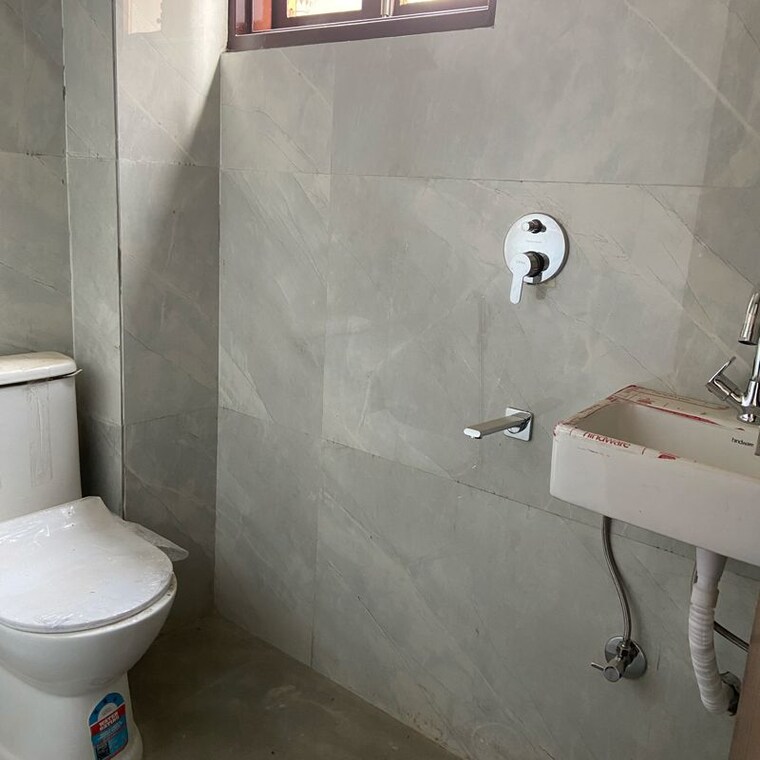 Bathroom, chattarpur 1 Bedroom 550 Sq.Ft. Builder Floor In Chattarpur Delhi 9781776